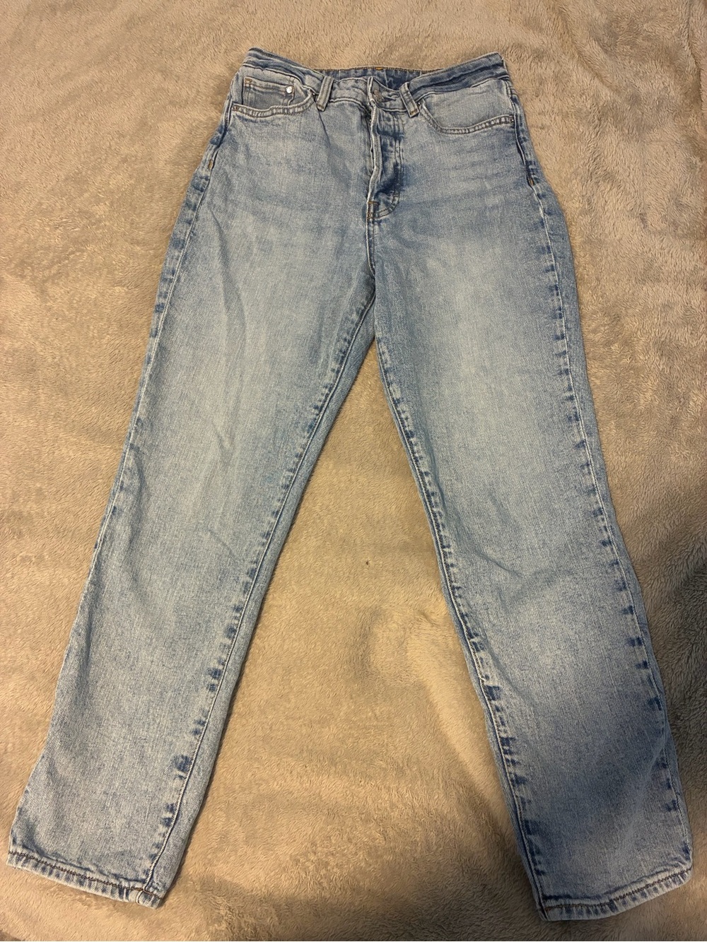 Women’s H&M Light Blue High-Rise Mom Jeans size 6